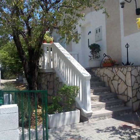 Apartman "Tatjana" เยเซรา ภายนอก รูปภาพ